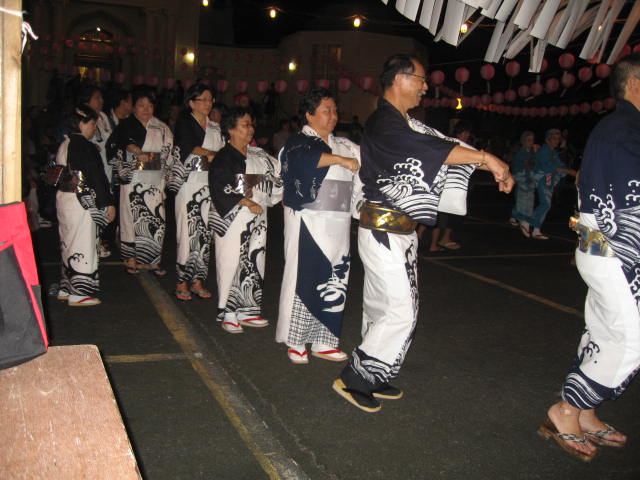 Nuuanu Bon Dance 02